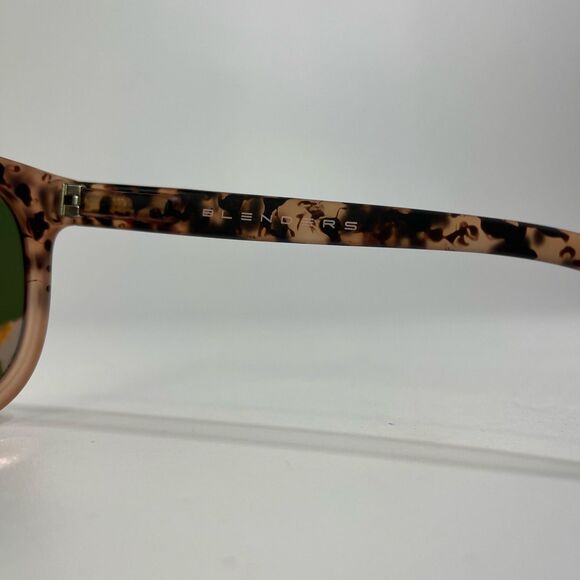 Blenders H SERIES Sunglasses - Heart Rush BE1028 Polarized Cat. 3 Tortoise Peach - Picture 6 of 7